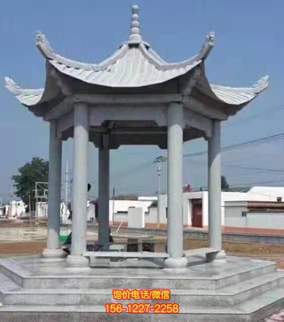 仿古青石雕塑，傳承農村文化，為廣場涼亭增添獨特魅力