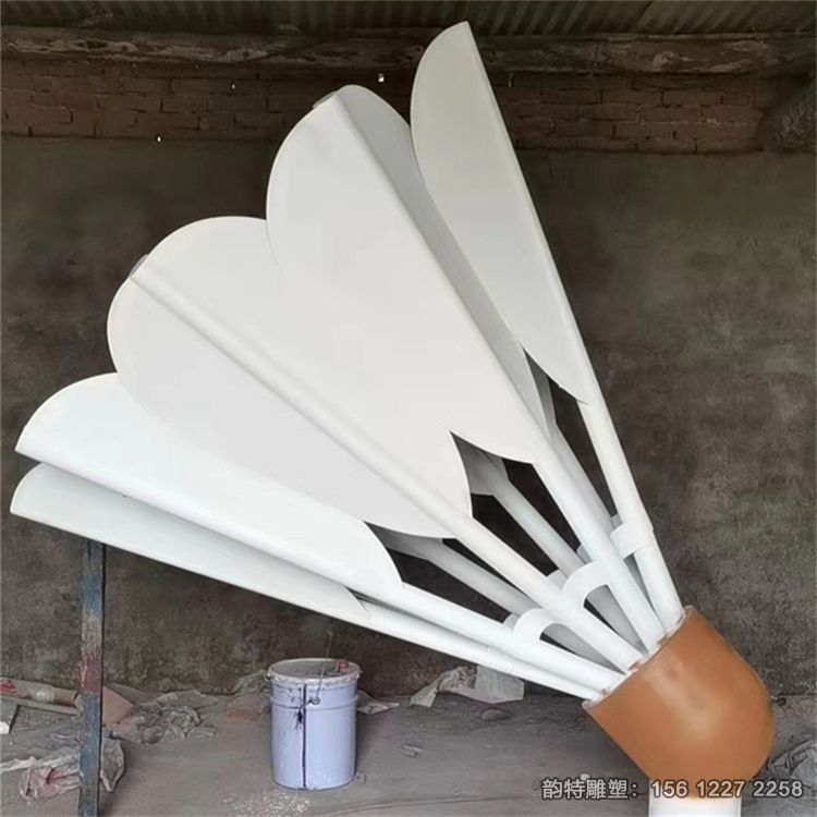 大型白色羽毛球雕塑，不銹鋼羽毛球雕塑